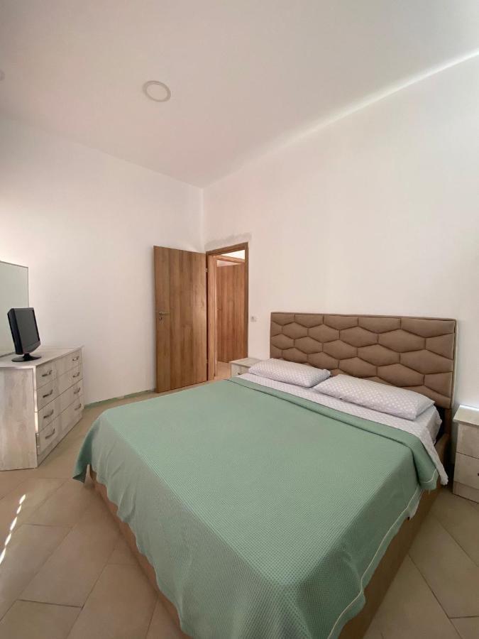 Eri Apartament ヒマラ エクステリア 写真